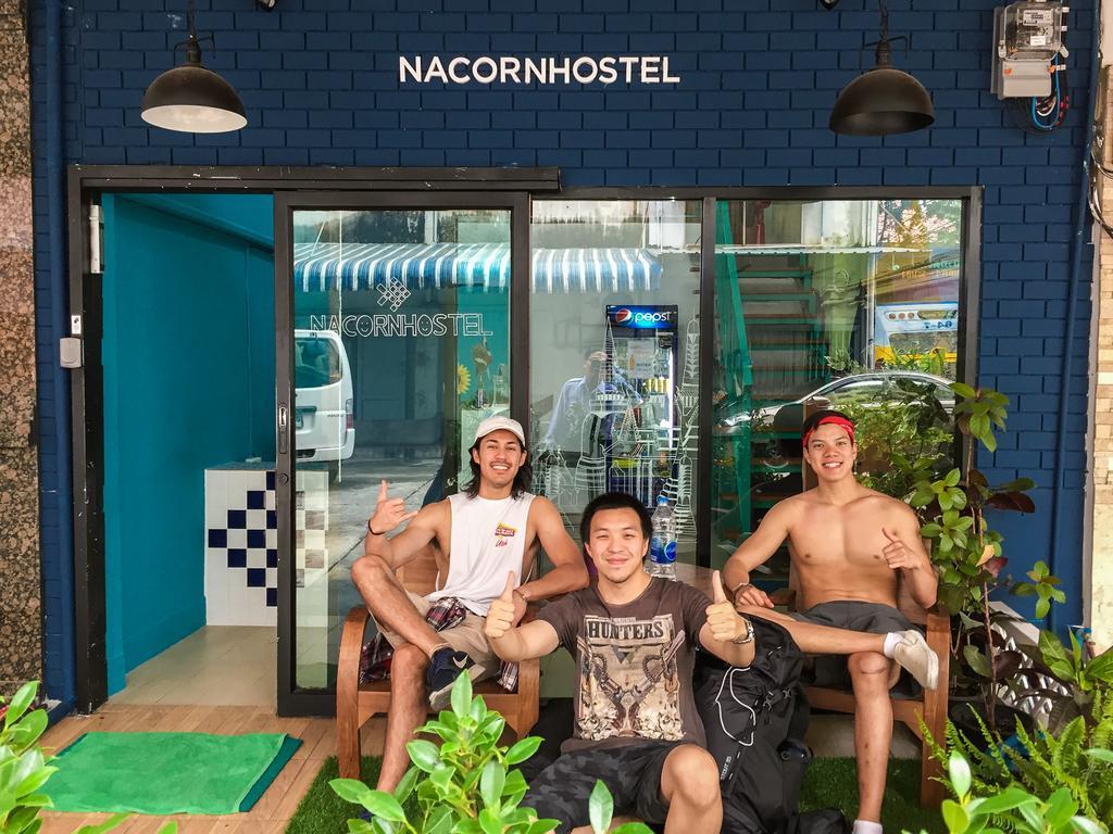Nacorn Hostel Bangkok Exterior photo